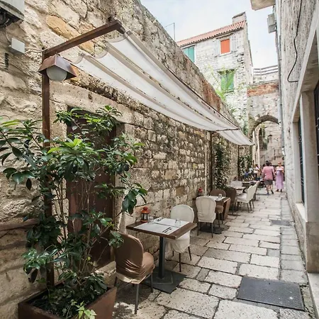 Dioclessima Apartament *