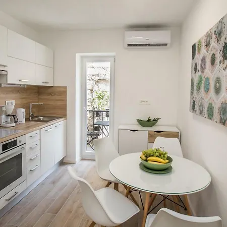 Dioclessima Apartament *
